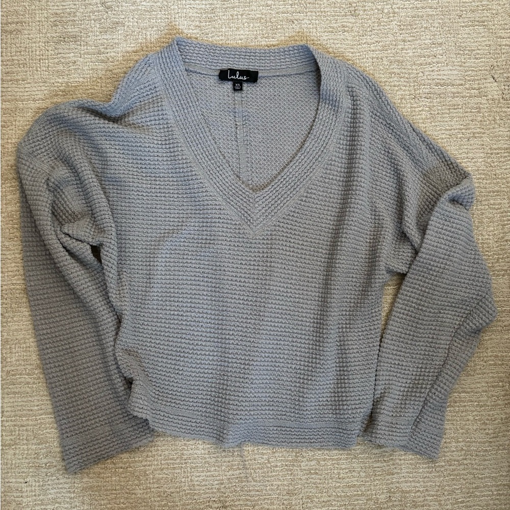 Lulu's Women's Grey V-Neck Sweater
